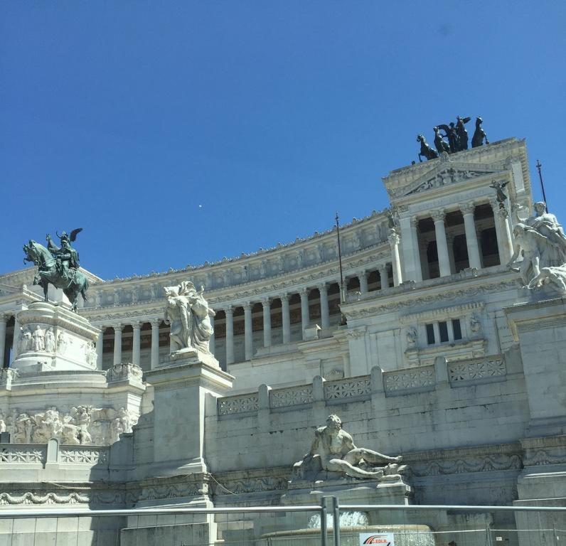 50 Passi Colosseo Apartment Róma Kültér fotó